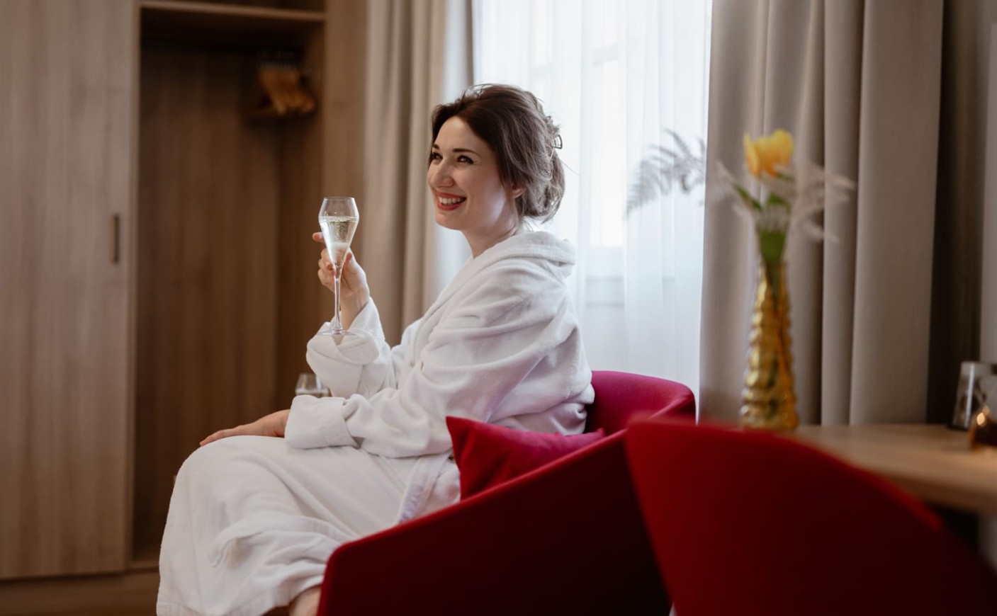 Entspannter Moment im Zimmer der Hotel Rosenvilla