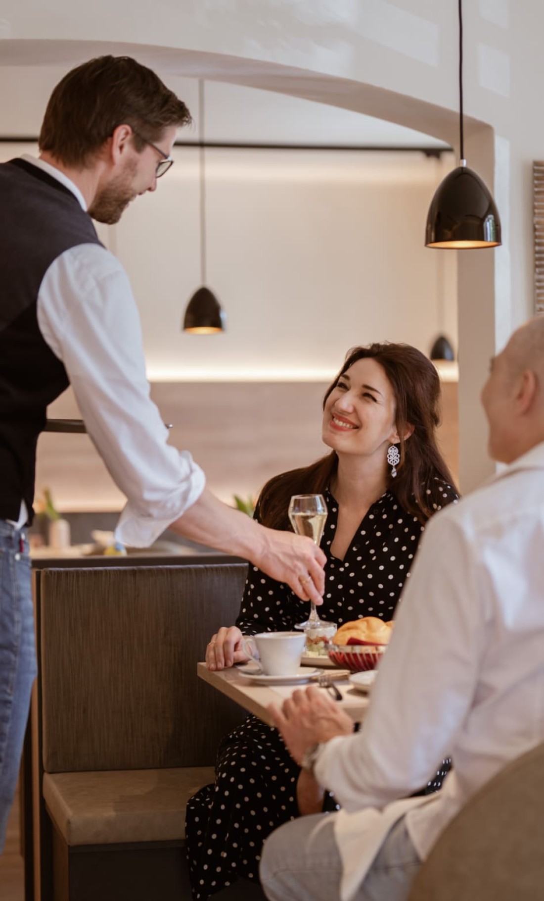 Fr&uuml;hst&uuml;ck in entspannter Atmosph&auml;re f&uuml;r Hotel- und Tagesg&auml;ste