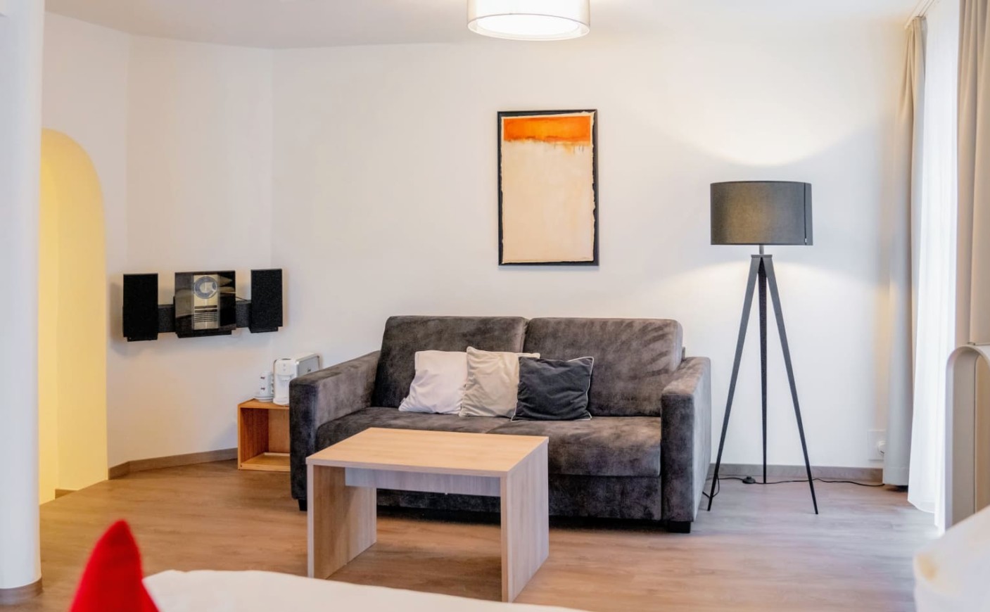 Sitzecke mit Sofa in der Rosensuite